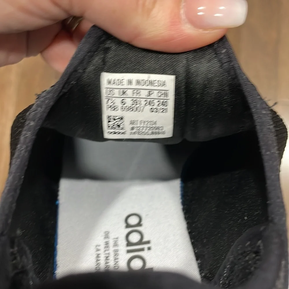 Adidas Sneakers - Picture 4 of 6